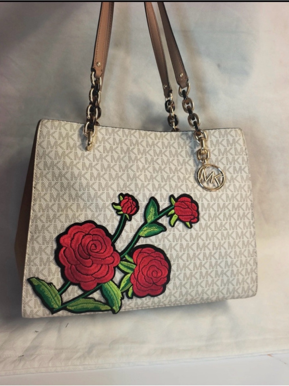 Michael Kors Ivory & Tan Tote with Red Rose Appliqué - Picture 2 of 16